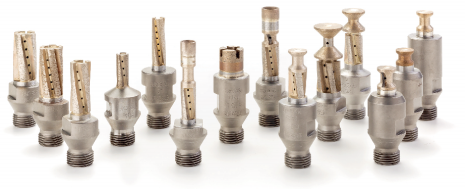 铣⼑:CNC 加⼯中⼼