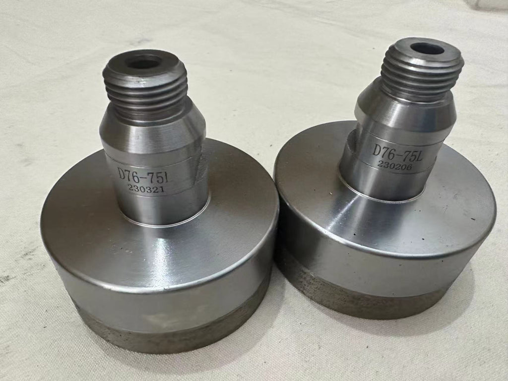 Glass drilling bit with threaded tip