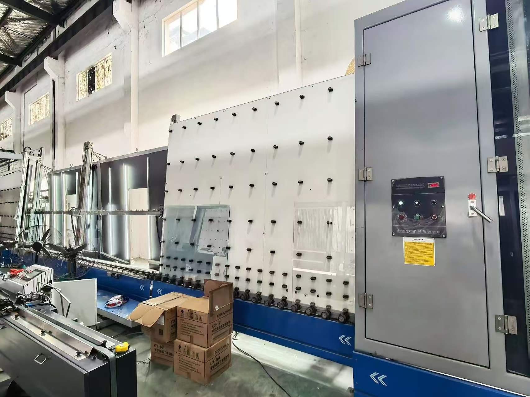 Used equipment HANJIANG IG LANE (2500x6000) WEIYI sealing robot (2500x600)
